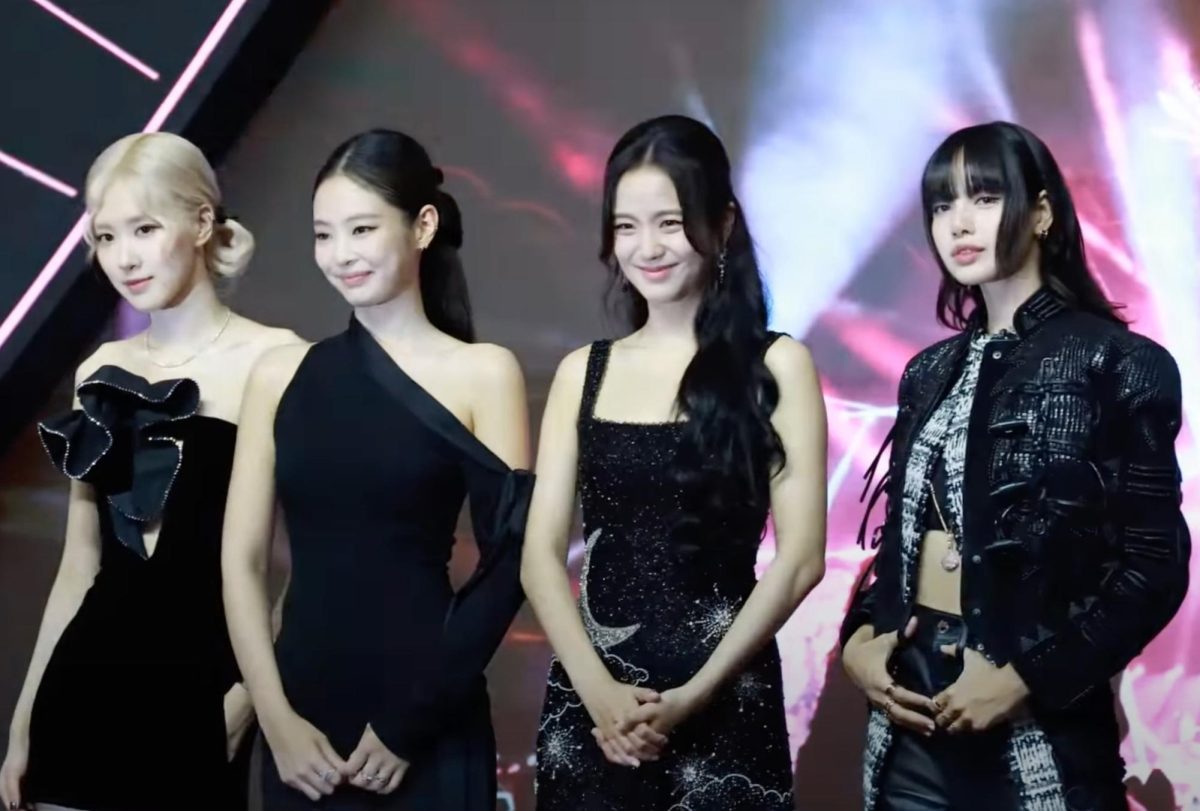Blackpink posing for a photo